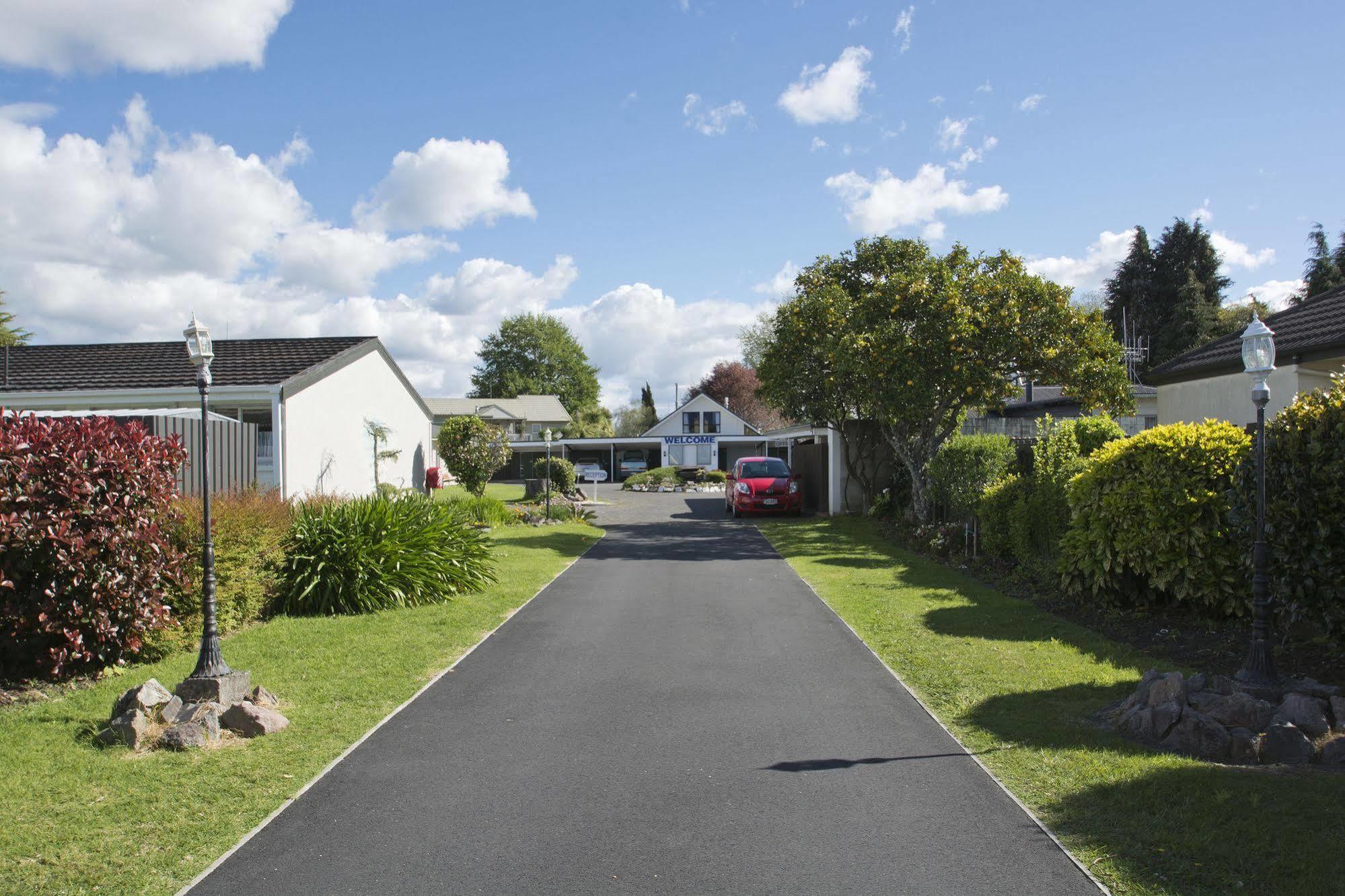 Garden Court Motel Tauranga Exterior photo