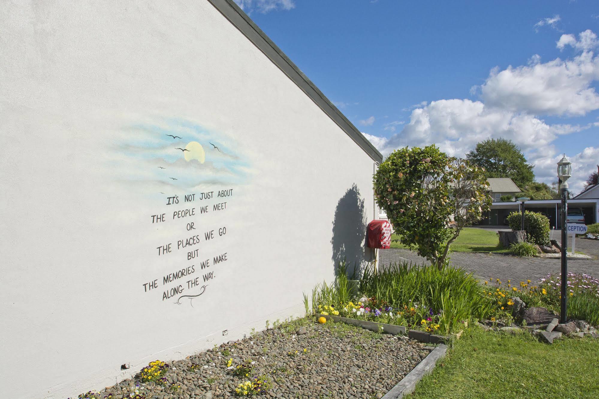 Garden Court Motel Tauranga Exterior photo