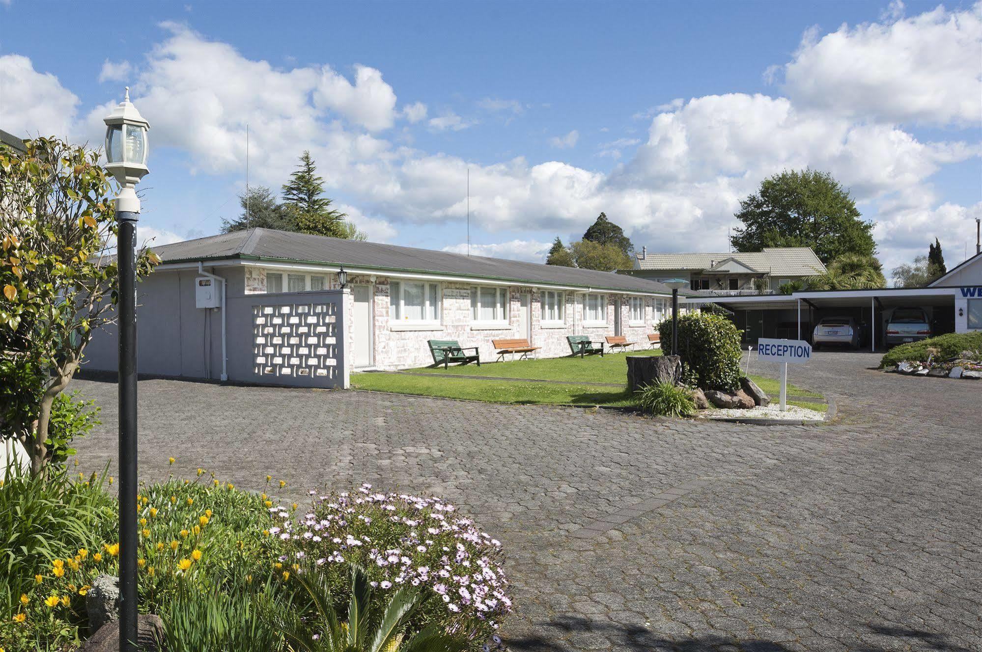 Garden Court Motel Tauranga Exterior photo