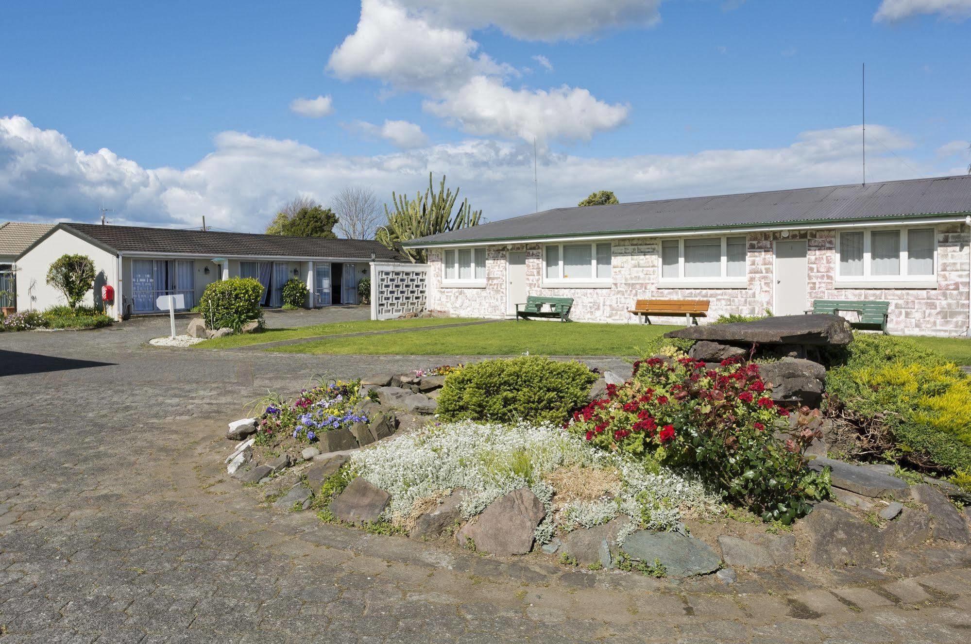 Garden Court Motel Tauranga Exterior photo