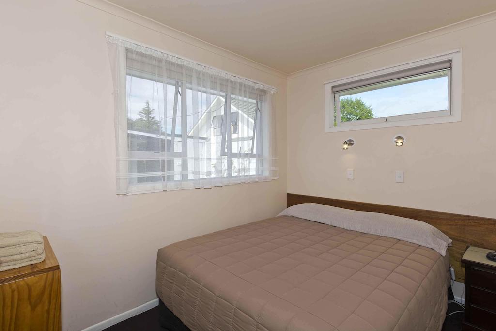 Garden Court Motel Tauranga Room photo