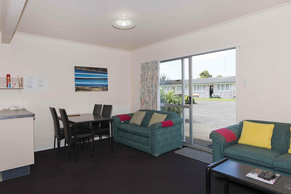 Garden Court Motel Tauranga Room photo